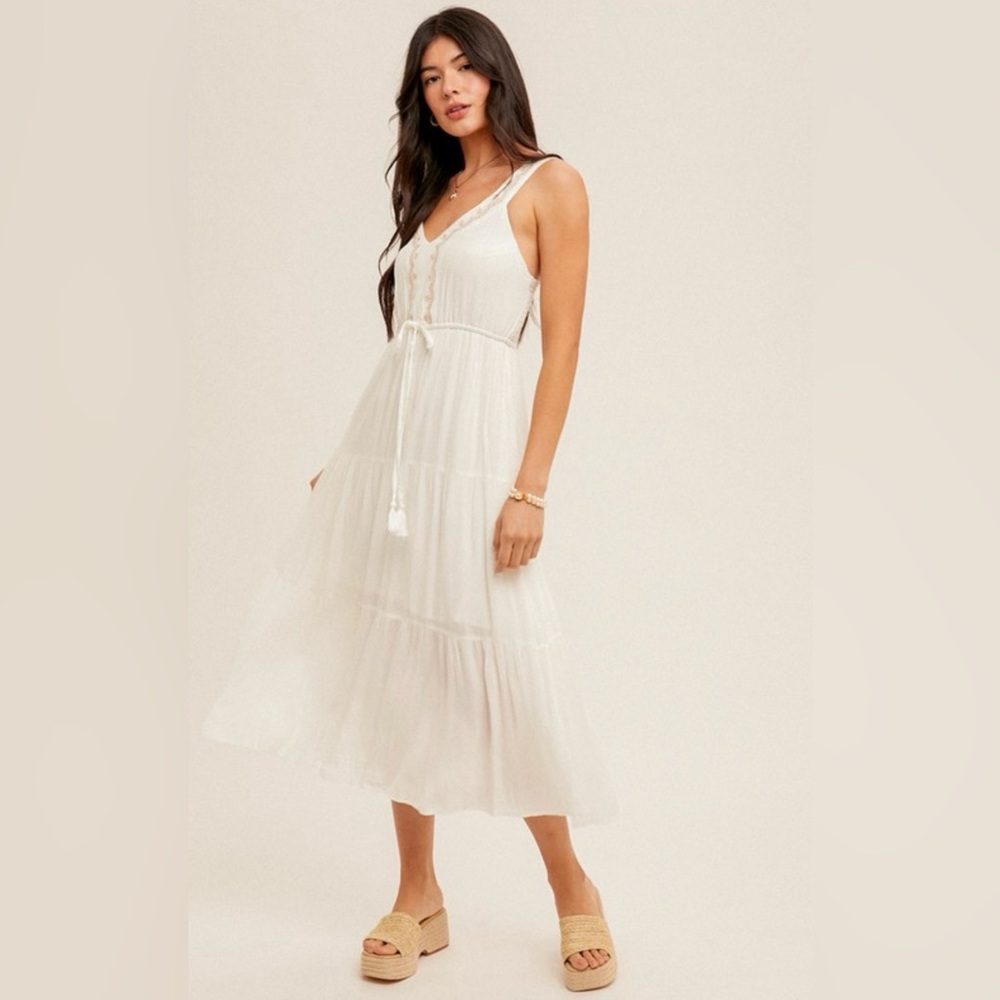 #75 Embroidered Detail Tiered Midi Dress - Picture 3 of 4